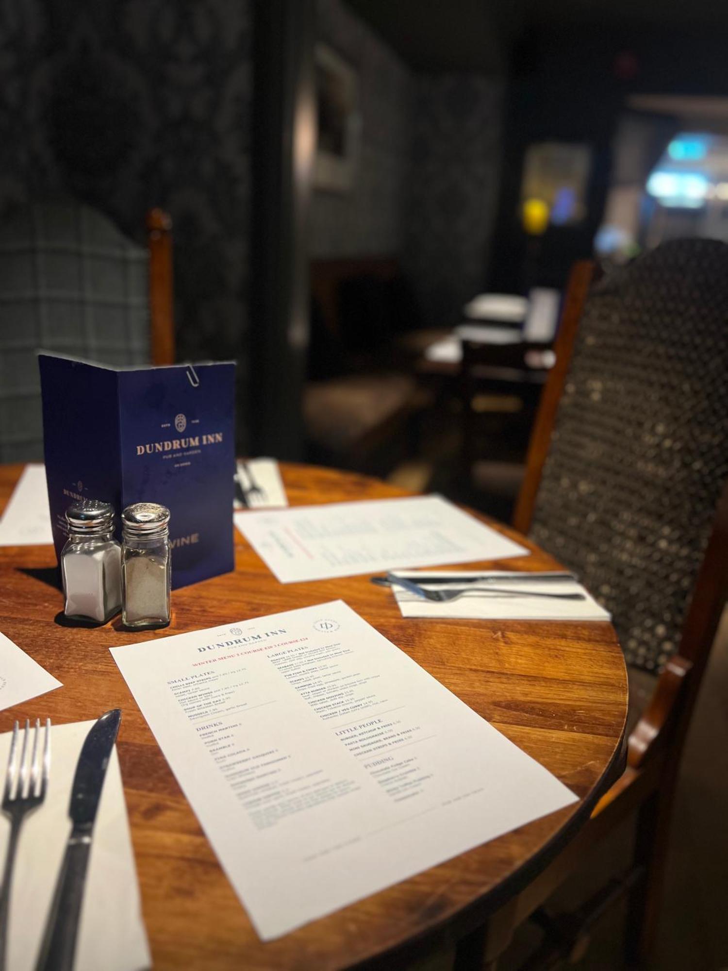 The Dundrum Inn B&B エクステリア 写真