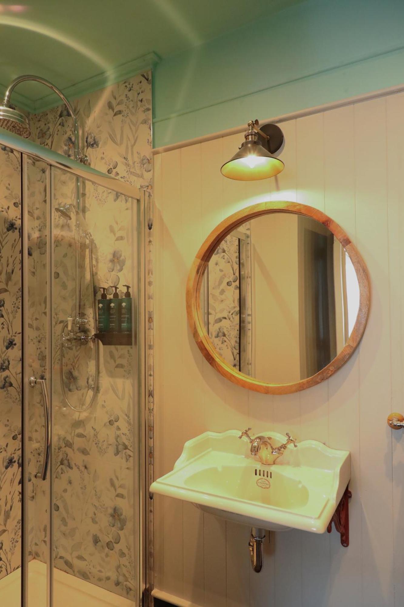 The Dundrum Inn B&B エクステリア 写真